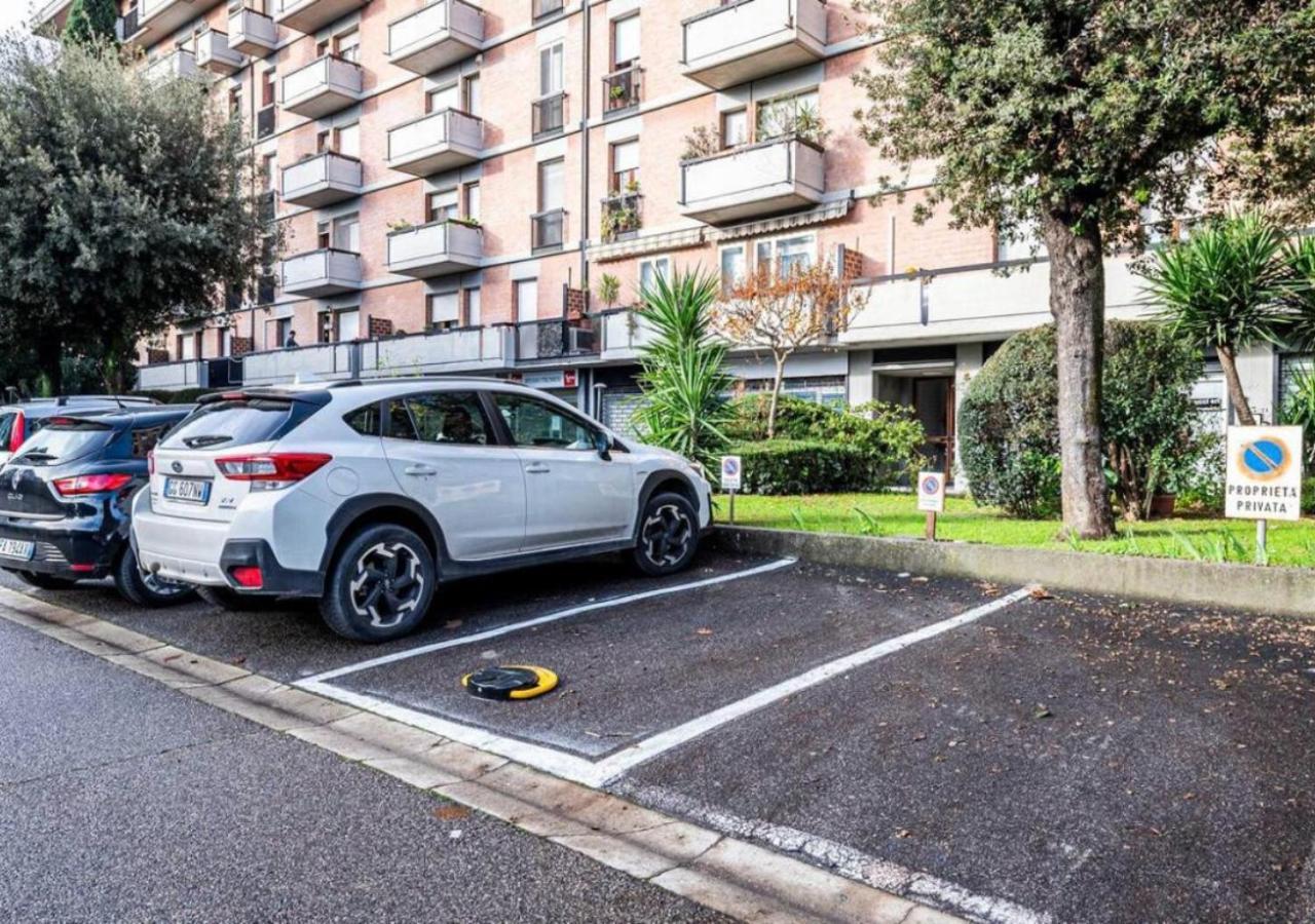 La Suite Di Tommy Con Parcheggio Privato Florença Exterior foto